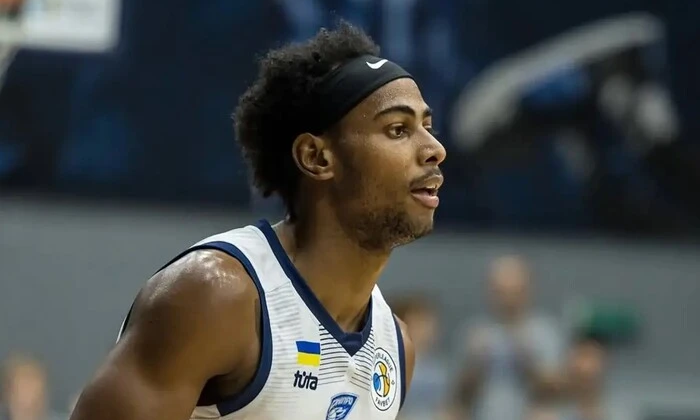 Баскетболіст покидає Україну через безпекову ситуацію