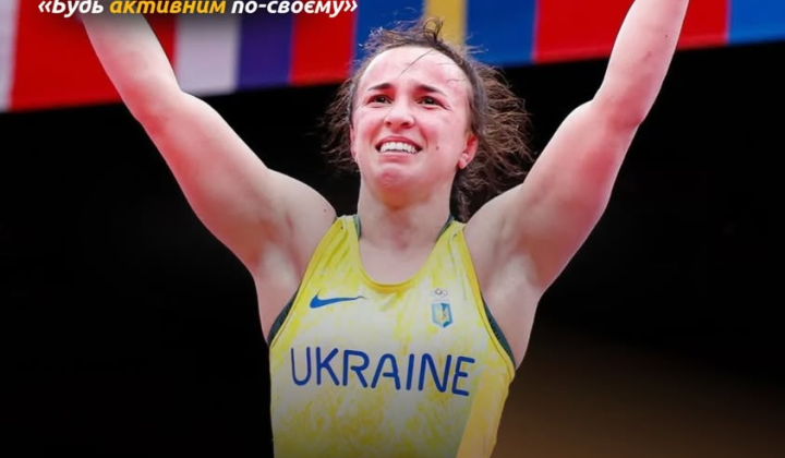 Oksana Livach with the logo of European Week of Sport