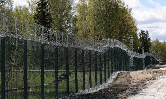 Финляндия строит забор на границе