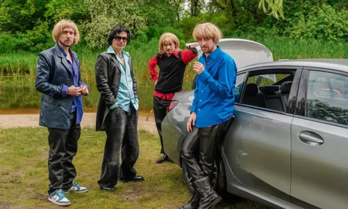 Вакарчук співає у гумористичному фіті