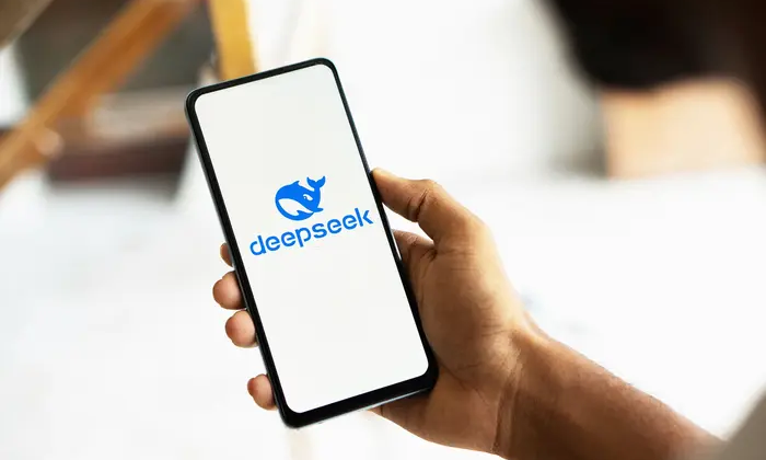 ЦПД обережний DeepSeek: наслідки моделі штучного інтелекту