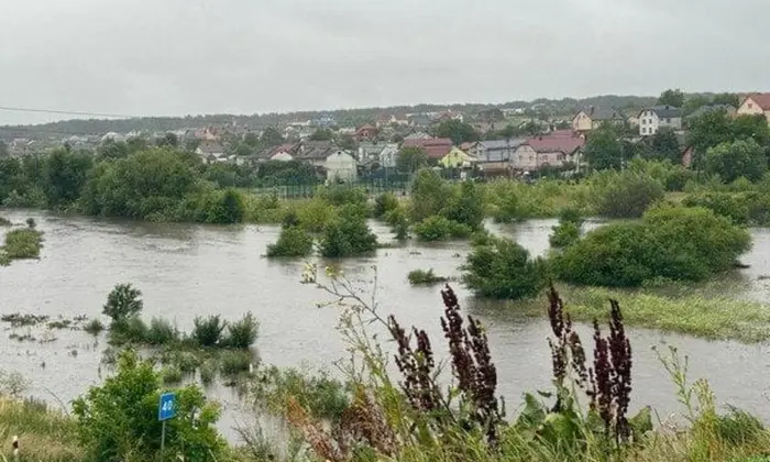 Сильные дожди в Украине: II уровень опасности