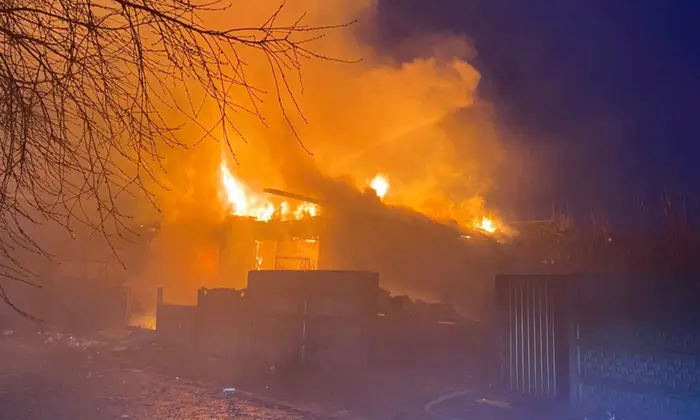 Пожежа внаслідок падіння БпЛА в Чернігові