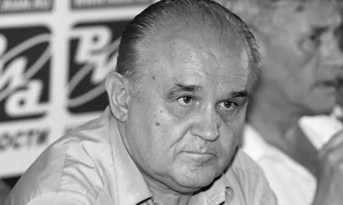 Зображення померлого творця Іскандера