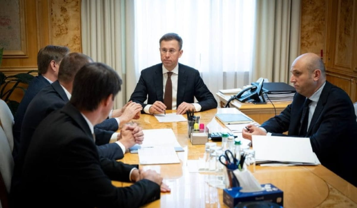 Cabinet created commission for selling state-owned shares in Sens Bank and Ukrgazbank