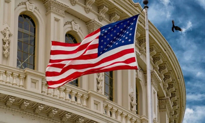 Тисячі звільнених держслужбовців в очікуванні відновлення