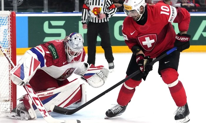 41-летний швейцарец на чемпионате мира по хоккею
