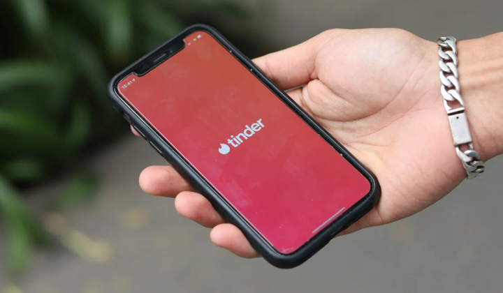Tinder шукає нові формати зустрічей
