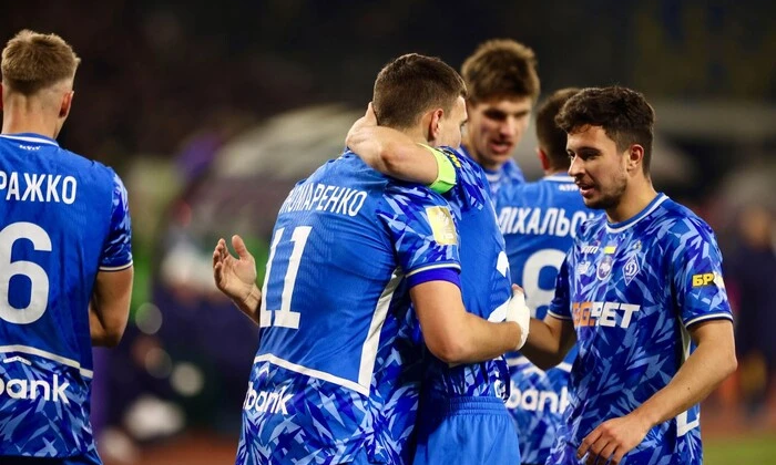 Dynamo players on the football field