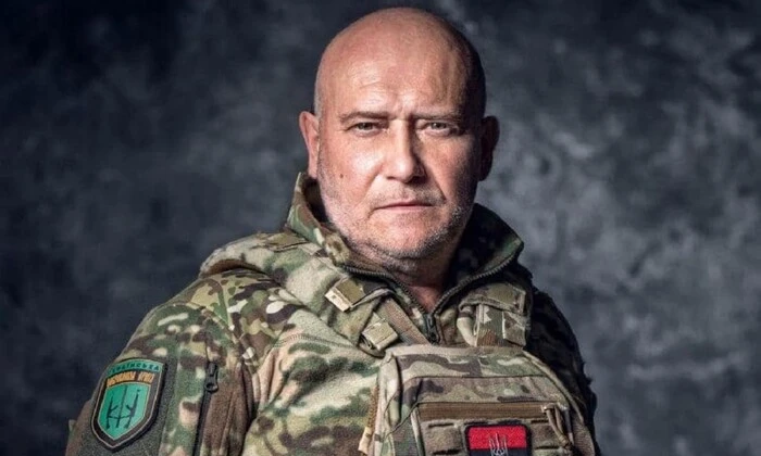 Дмитрий Ярош дал наставление сыну-выпускнику