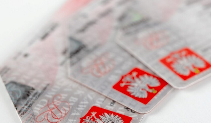 Українці в Польщі: які документи для карти побуту