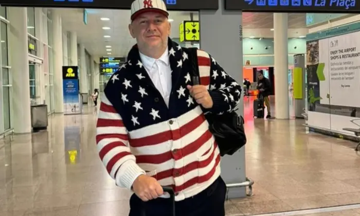 Потап весело проводить час за кордоном