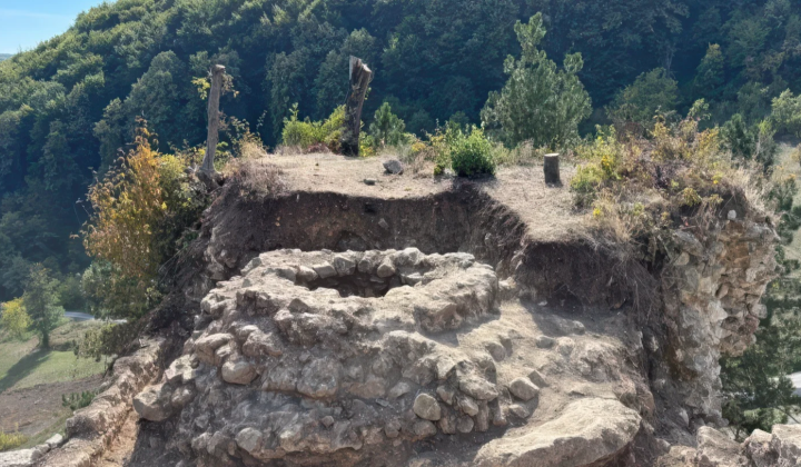 Archaeologists discovered a water cistern at the Theochak fortress
