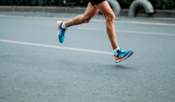 Increase of anandamide in marathon runners
