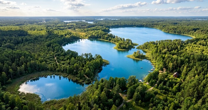 Три маловідомі озера серед лісу