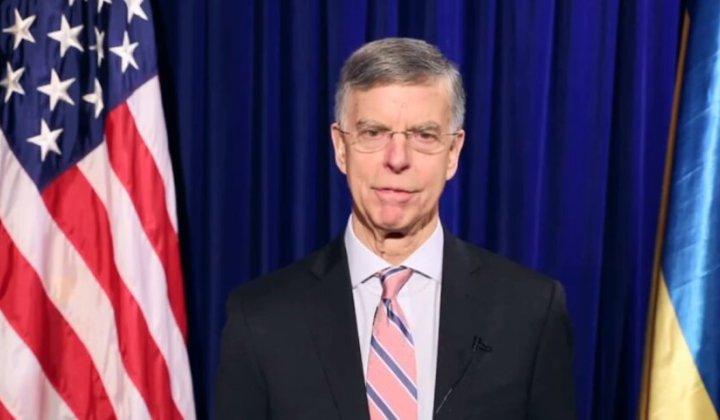 Former US officials criticize Trump for refusing sanctions against Russia, call for increased pressure