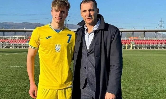 Крістіан підписує контракт з англійським клубом