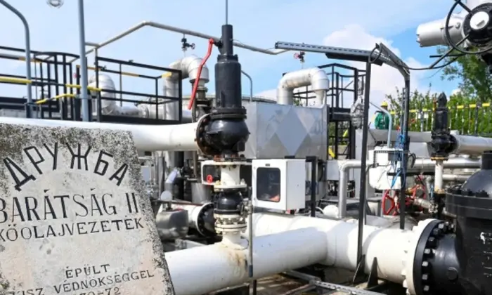 Удар по нефтепроводу «Дружба»: Словакия и Венгрия пожаловались ЕС