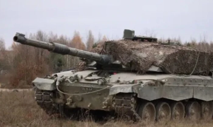 Британский танк ошибочно обстрелял другой танк