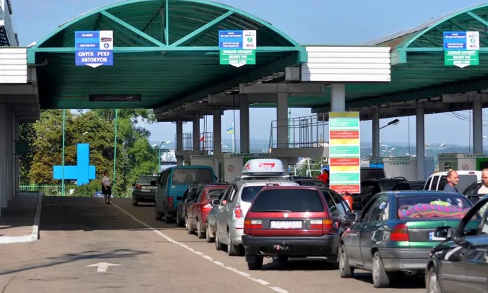 Затримки на кордоні з Польщею