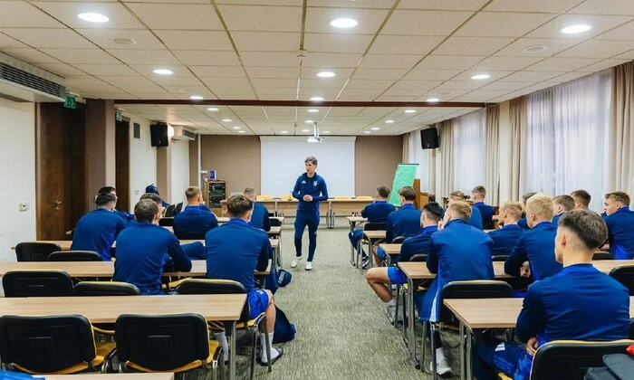 Емблема Молодіжної збірної України з футболу