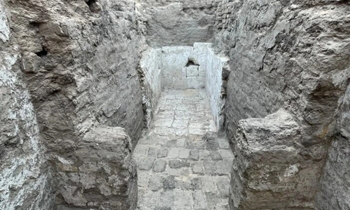 Археологічна розкопка фараонської гробниці Єгипту