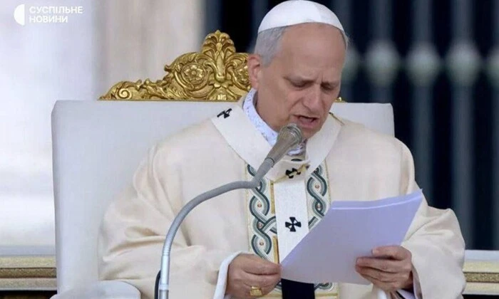 Новий Папа Римський на престолі