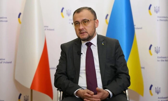 Провокационные баннеры фанатов Легии