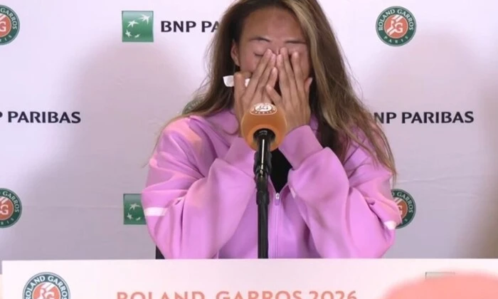 Олимпийская чемпионка Чжень вылетает с Ролан Гаррос