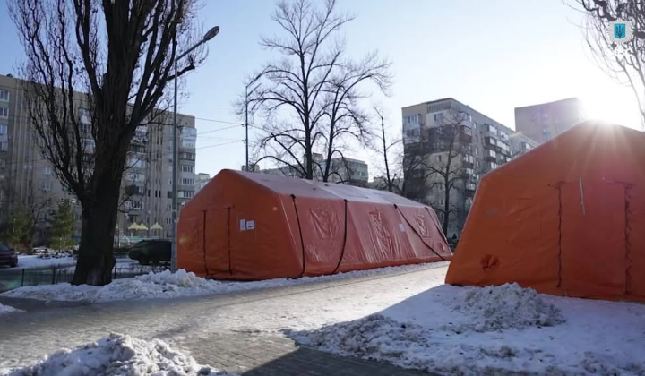 Heating tents in Kiev