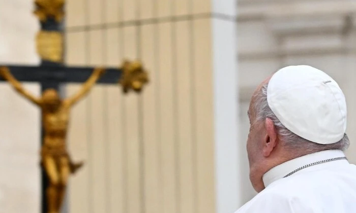 Ватикан, Папа Римський, лікарня, фото