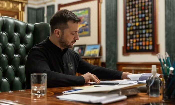 Зеленський нагородив медійників на День журналіста