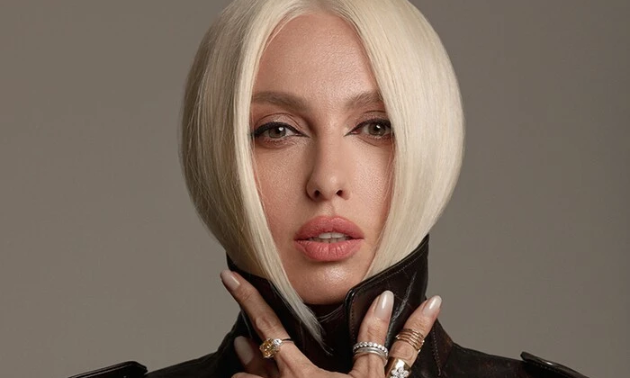 Оля Полякова у новій фотосесії