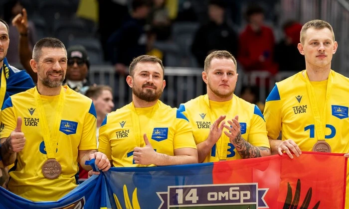 Українська збірна волейболістів протистоять суперникам