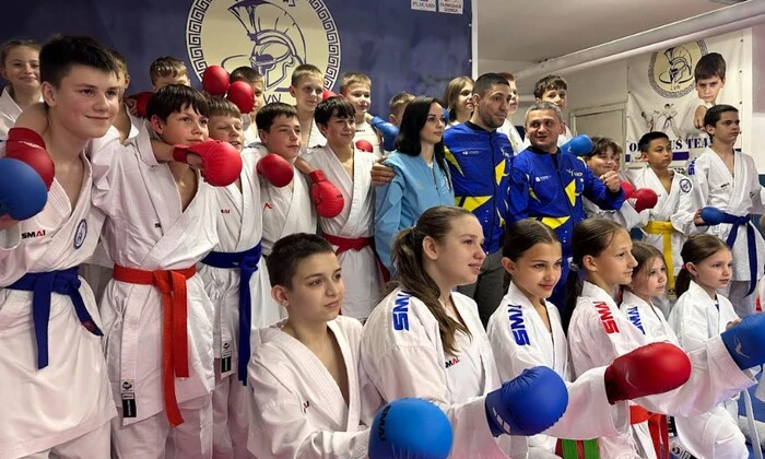 Василь Костюк підтримав дитячу збірну України з карате