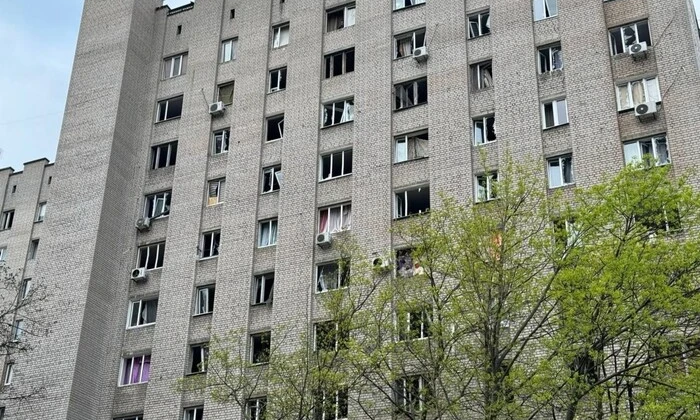 Каталась на качелях перед атакой