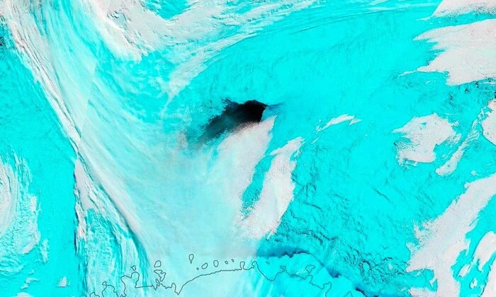Антарктида, діра розміром з Швейцарію