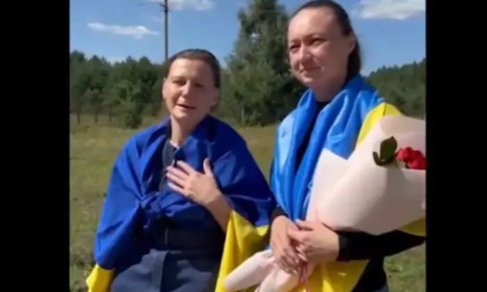 Перші емоції українців після повернення з полону