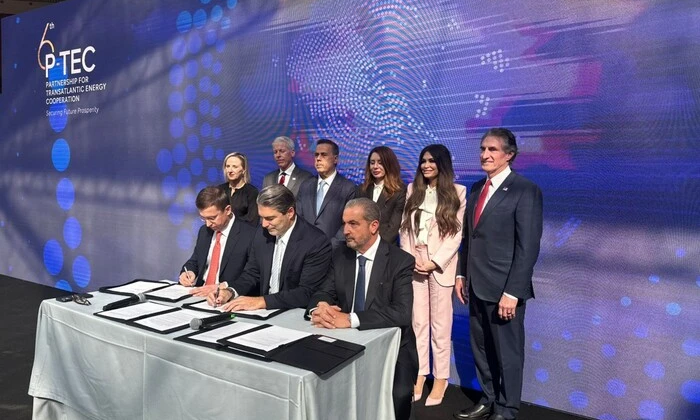 Украина получает газ из США через Грецию