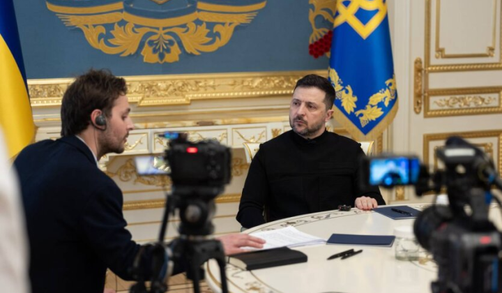 Zelensky discussing deal with USA
