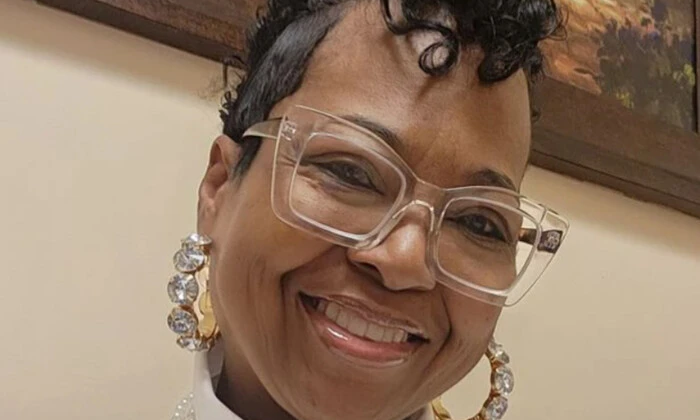 Хвора жінка з підміненою ниркою Америки