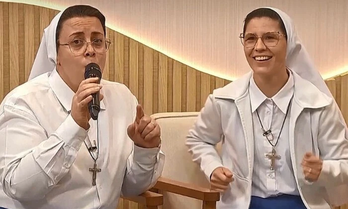 Черниці виконують бітбокс та станцюють