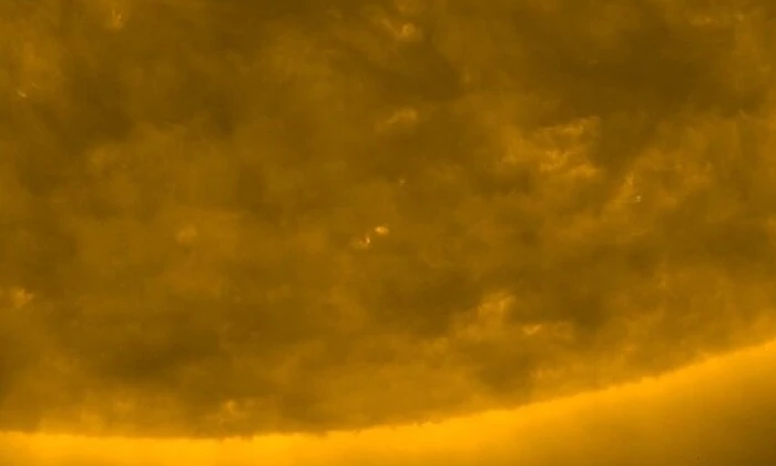 Снимки южного полюса Солнца впервые