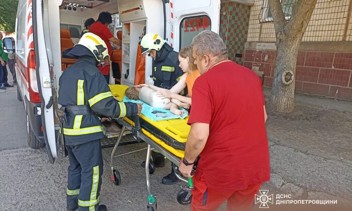 Дворічна дитина вижила після падіння