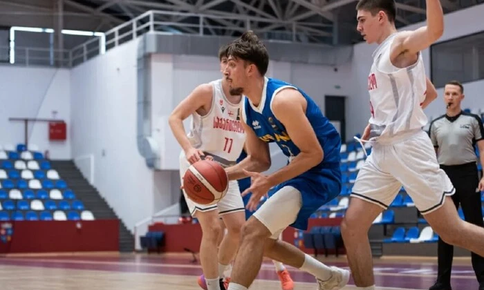 Народная сборная Украины U-18 по баскетболу