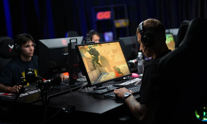 Момент матчу між НАВІ та Динамо