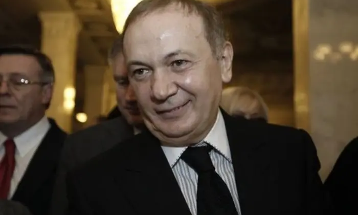 Вакс заочно арестовал Иванющенка