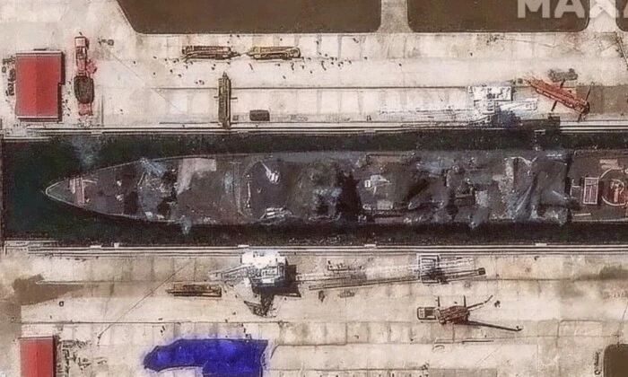 Пошкоджений есмінець КНДР на супутникових знімках