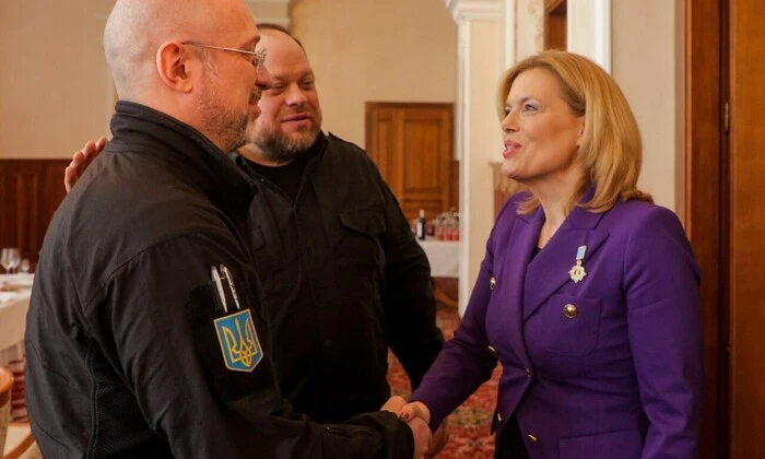 Підготовка обладнання з німецьких електростанцій для України