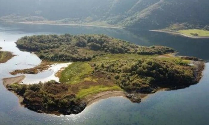 Мальовничий острів для продажу в Шотландії